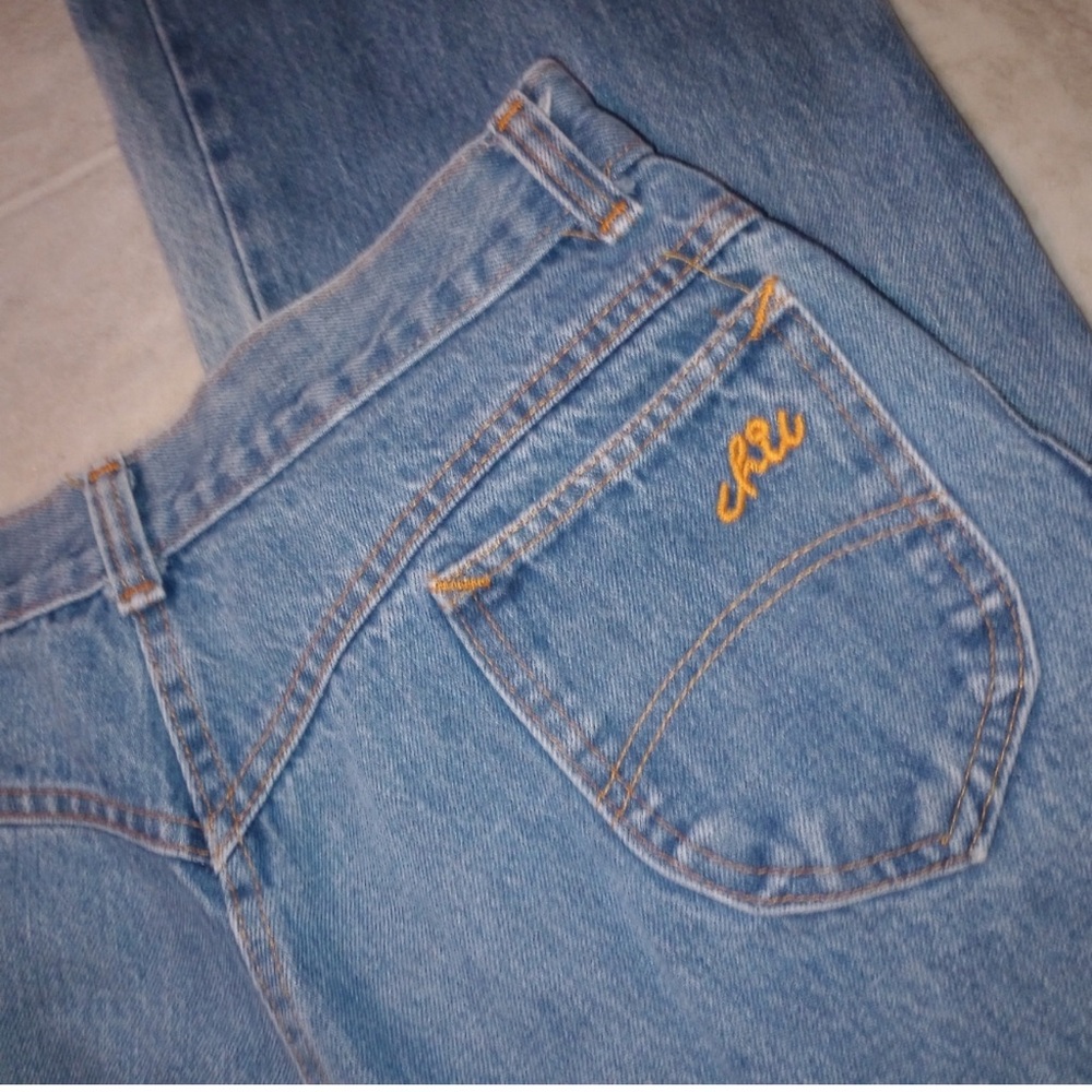 Authentic Vintage 80’s Best Selling Chic Mom High Waist Straight Leg Jeans